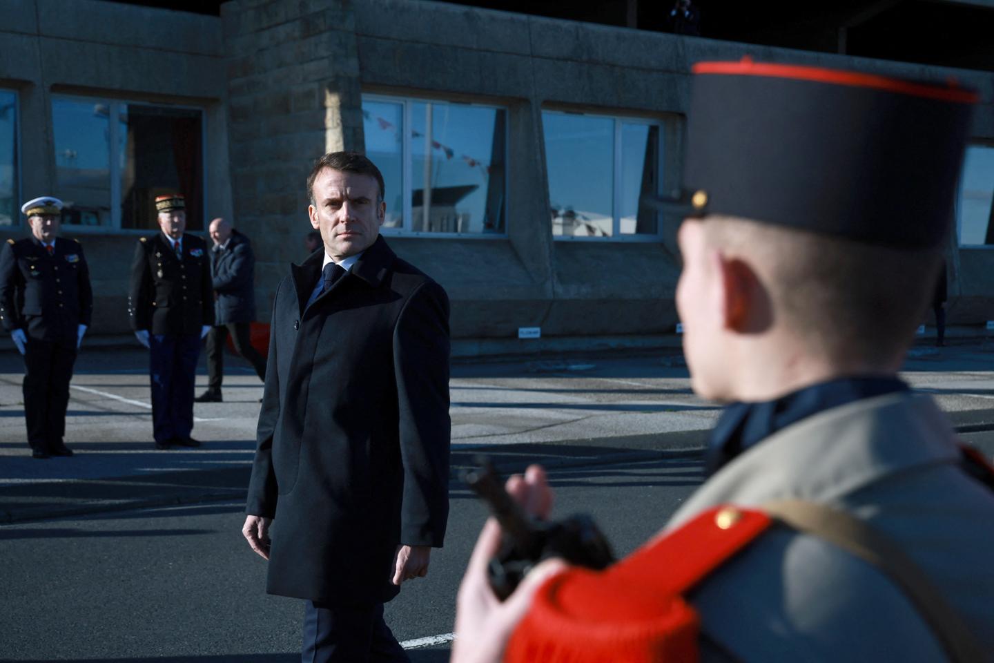 Emmanuel Macron attendu devant les armées à Istres pour donner ses « orientations pour la défense nationale »