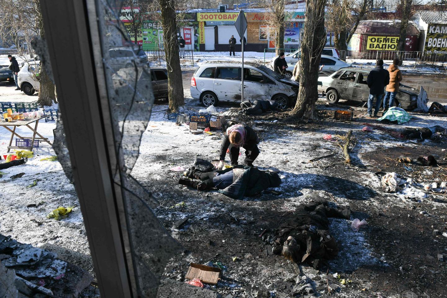 Strike on busy market kills 25 in Russian-occupied Donetsk