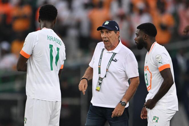 El nuevo entrenador del Olympique de Marsella, Jean-Louis Gasset, el 22 de enero de 2024, en Abiyán, durante la Copa Africana de Naciones. 