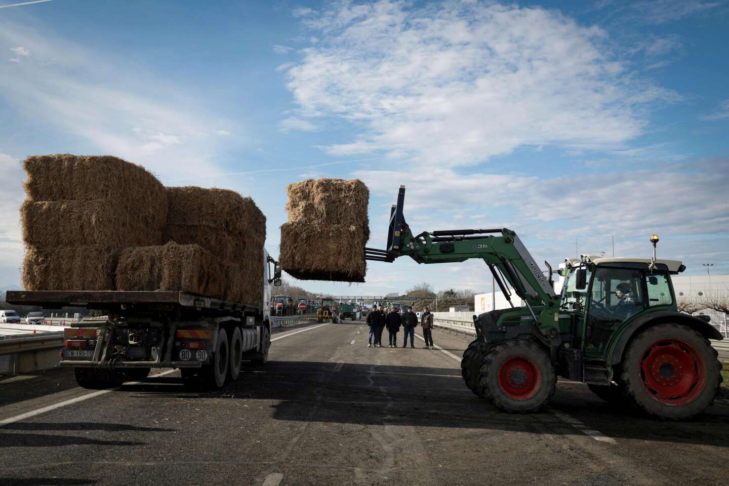 Pourquoi les agriculteurs français menacent de se mobiliser « aussi longtemps qu’il sera nécessaire »