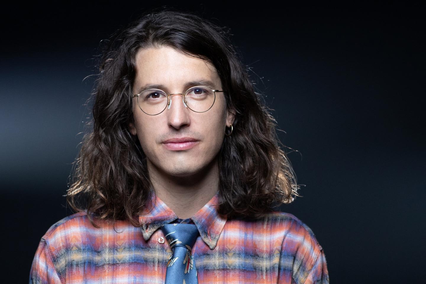 Bastien Vives opublikuje satyryczny komiks o kontrowersjach wokół uznania jego dzieł za „pornografię dziecięcą”.