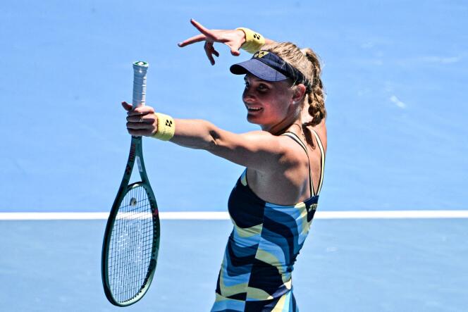 L’Ukrainienne Dayana Yastremska célèbre sa victoire en quarts de finale de l’Open d’Australie, à Melbourne, le 24 janvier 2024.