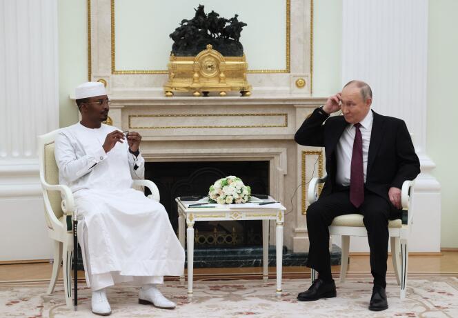 Le président tchadien de transition, Mahamat Idriss Déby, et le président russe, Vladimir Poutine, au Kremlin, à Moscou, le 24 janvier 2024.