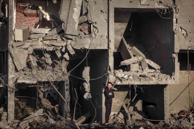 Un bâtiment détruit par un bombardement israélien près de la ville de Rafah, dans le sud de la bande de Gaza, le 24 janvier 2023.