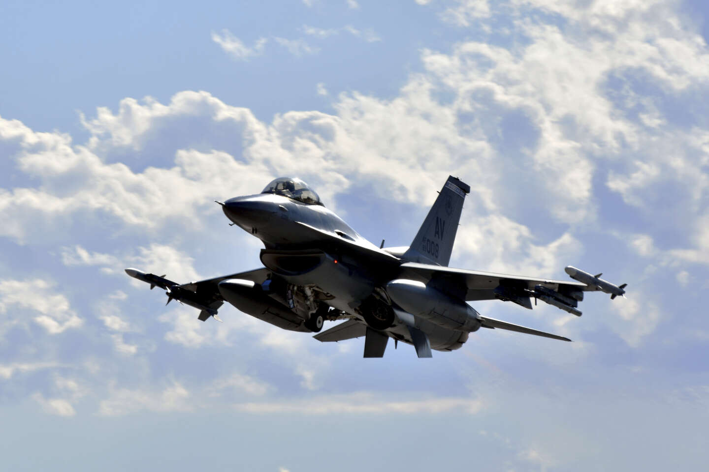 Washington agrees to sell F-16 fighter jets to Turkey