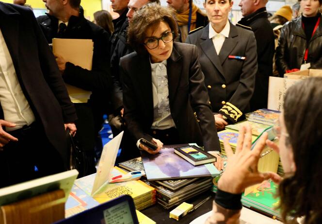 La ministre de la culture, Rachida Dati, au Festival de la bande dessinée d’Angoulême, le 27 janvier 2024.