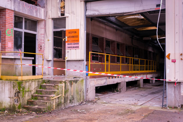 Un quai de déchargement d’un bâtiment de réception de marchandises, dans la friche industrielle Philips, à Chalon-sur-Saône (Saône-et-Loire), le 22 janvier 2024.