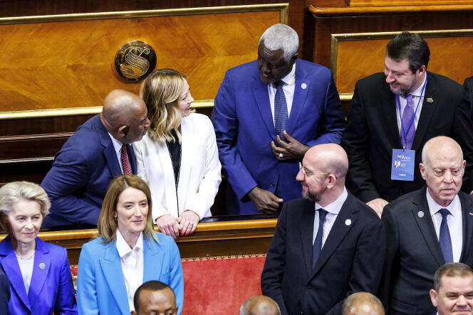 La première ministre italienne, Giorgia Meloni, (en veste blanche) lors du sommet Italie-Afrique, à Rome, le 29 janvier 2024. 