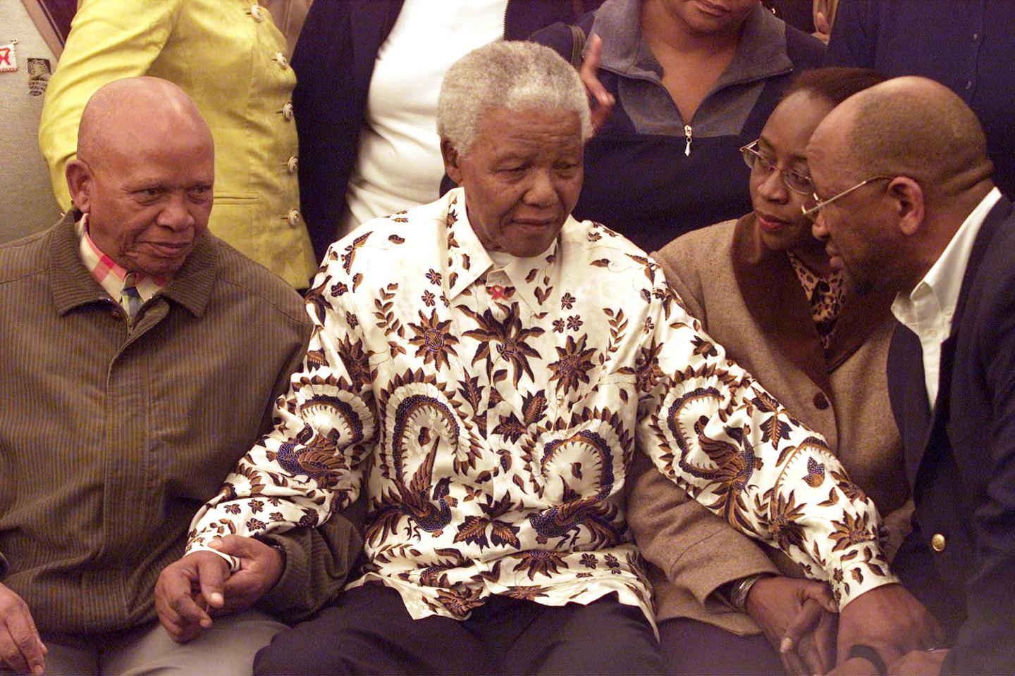 Nelson Mandela auction suspended after outcry from South Africa heritage agency