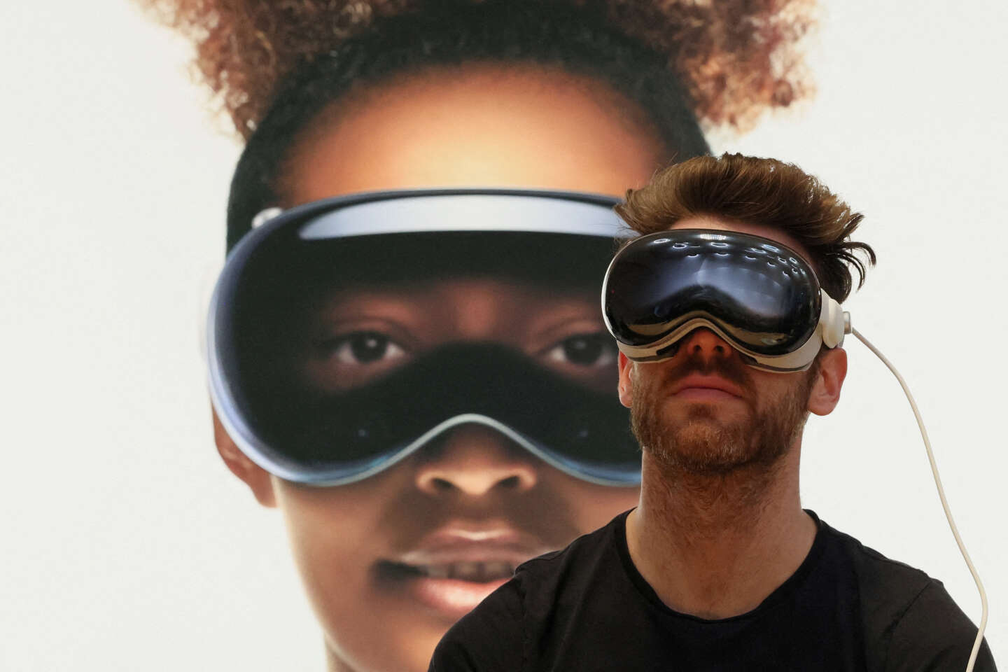 On the other hand, Apple is moving towards virtual reality