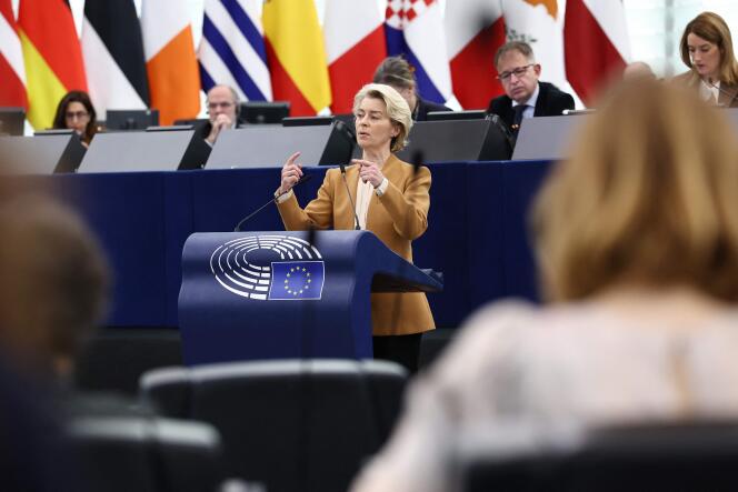 La présidente de la Commission européenne, Ursula von der Leyen, le 6 février 2024 à Strasbourg.
