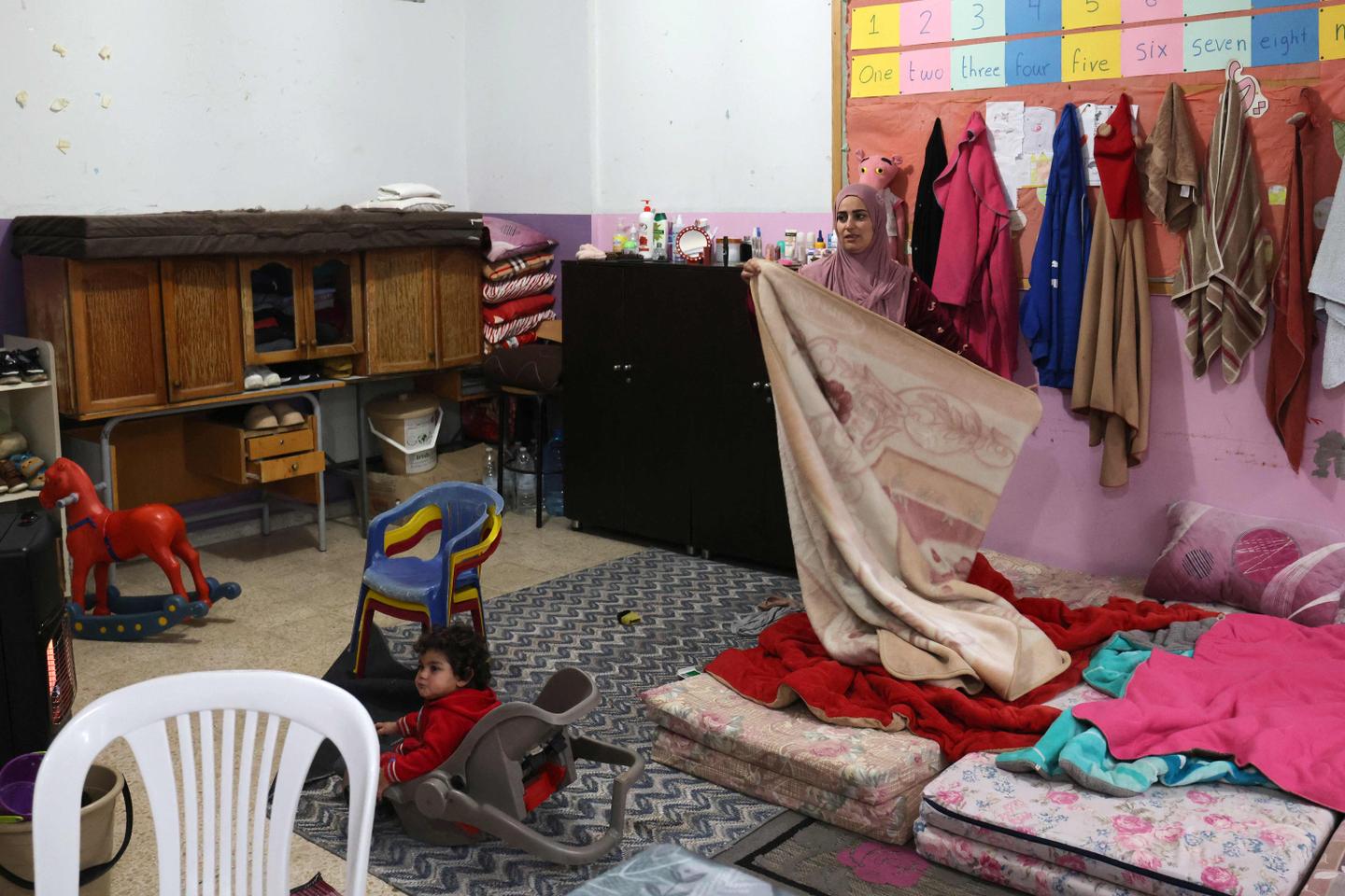 Israel-Hamas war: The long wait for displaced persons in southern Lebanon