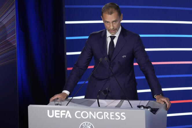 El presidente de la UEFA, Aleksander Ceferin, pronuncia su discurso en el 48º Congreso de la UEFA el 8 de febrero de 2024 en París.