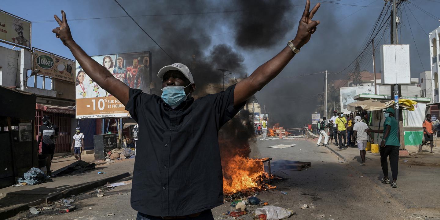 Pourquoi le report de l’élection présidentielle embrase le Sénégal. Comprendre en trois minutes