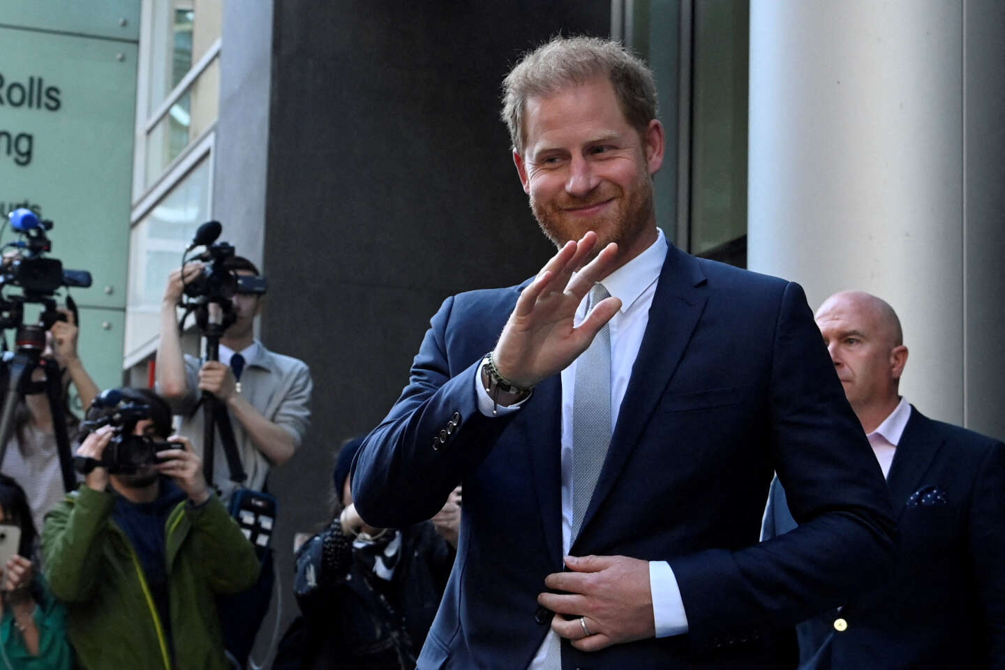 Le prince Harry conclut un accord financier avec l'éditeur du journal Daily Mirror