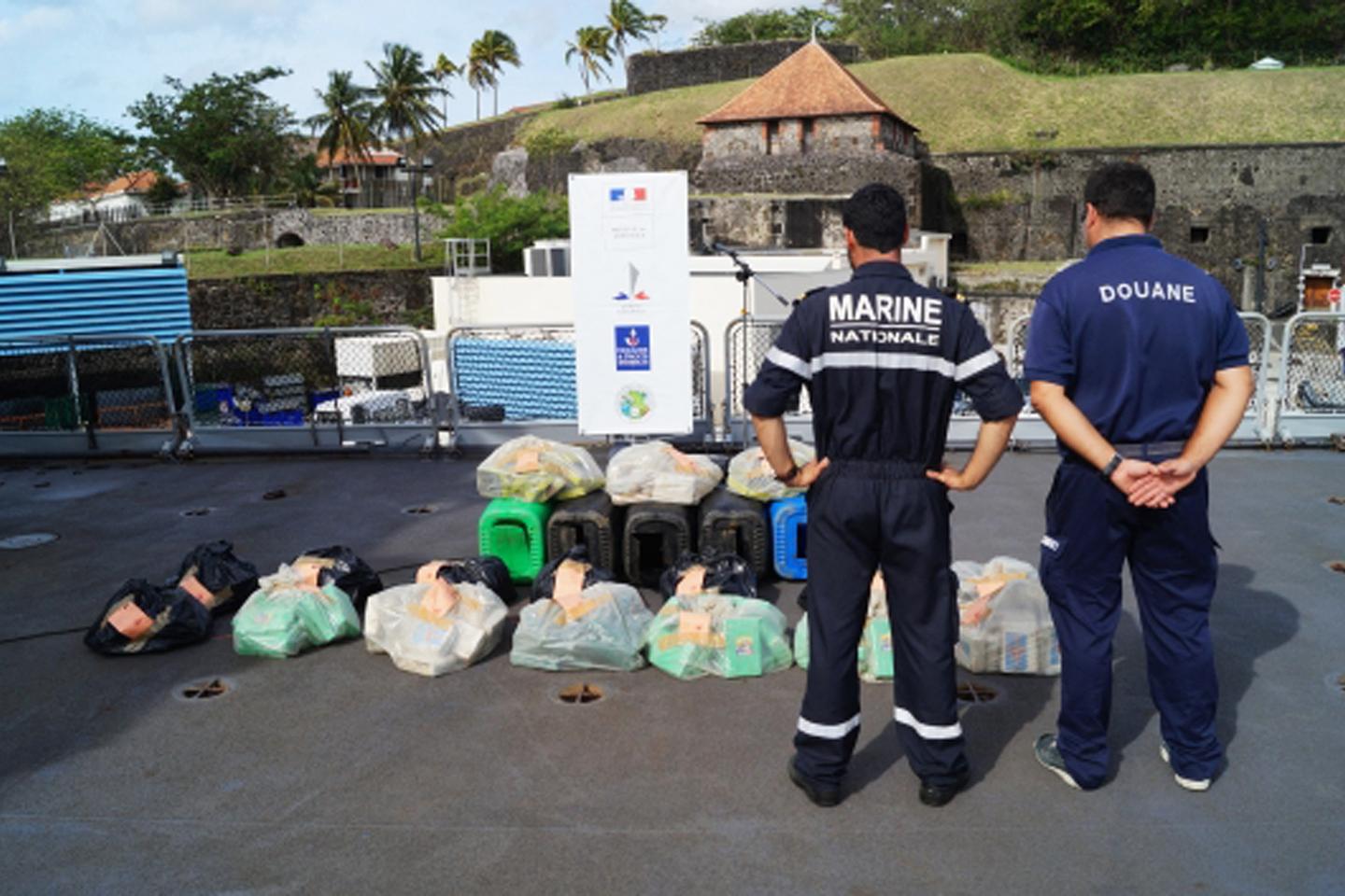 西インド諸島は麻薬密売の増加に直面する最前線にある