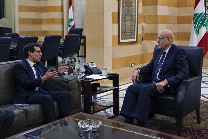  Stéphane Séjourné, à gauche, rencontre le premier ministre intérimaire libanais, Najib Mikati, à Beyrouth, le mardi 6 février 2024.