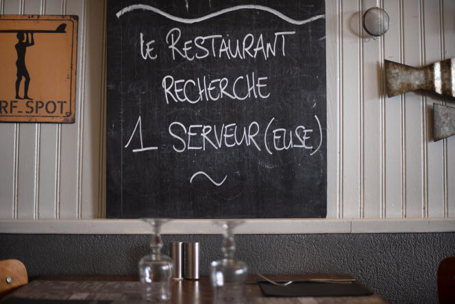 Dans un restaurant, à Plouezoc'h (Finistère), le 25 mai 2022.
