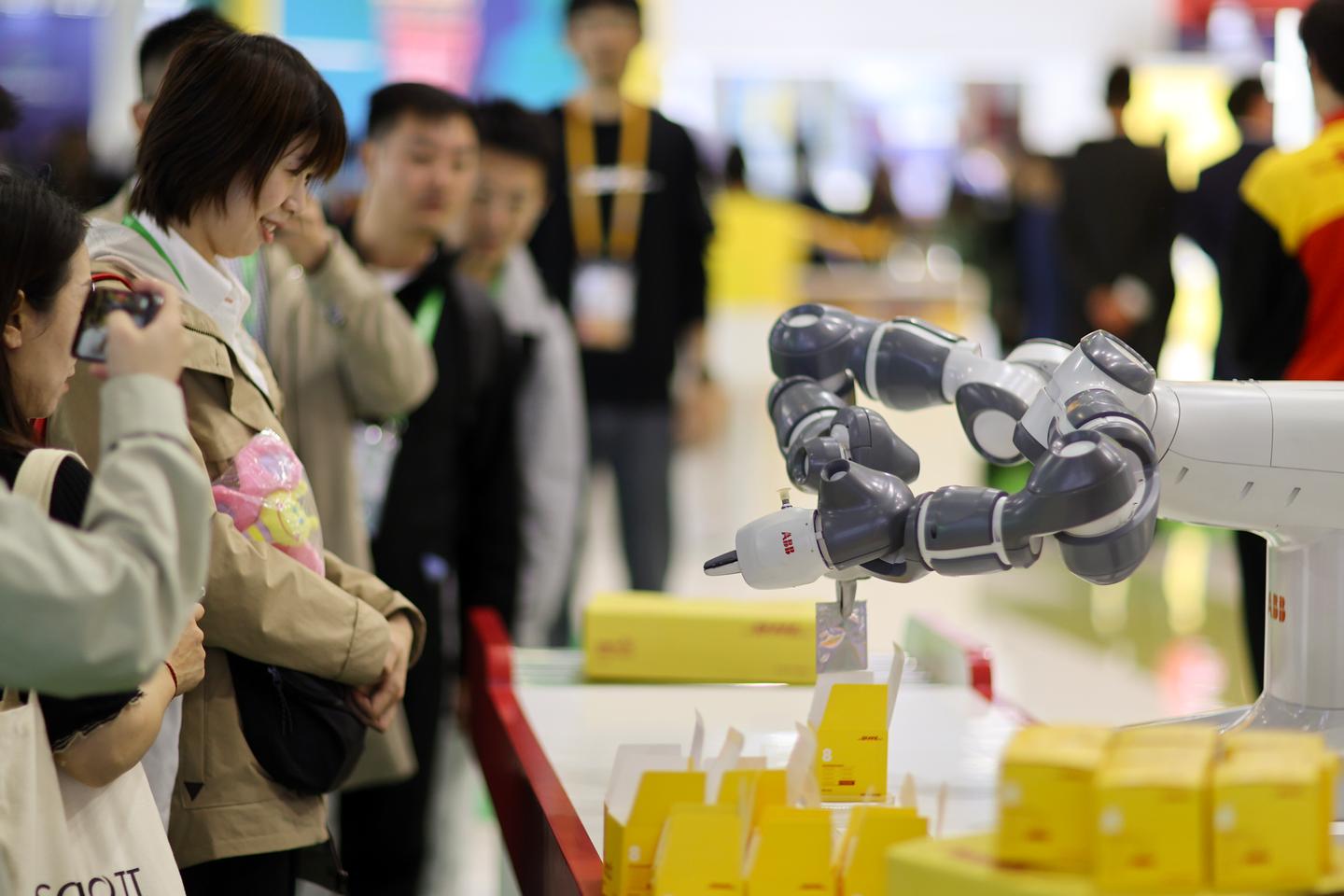Chinese robots conquer factories