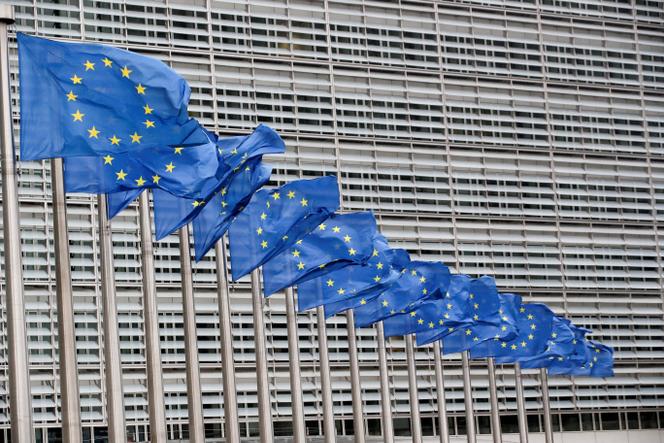 Devant le siège de la Commission européenne, le 14 juillet 2021.