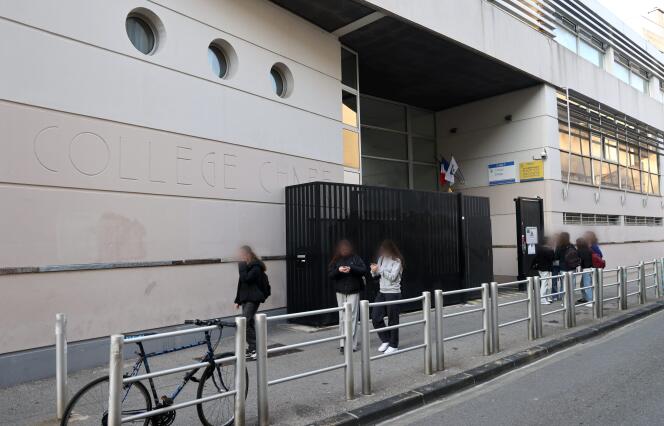 Le collège Chape de Marseille, choisi pour une expérimentation sur le port de l’uniforme, ici le 23 janvier 2024. 