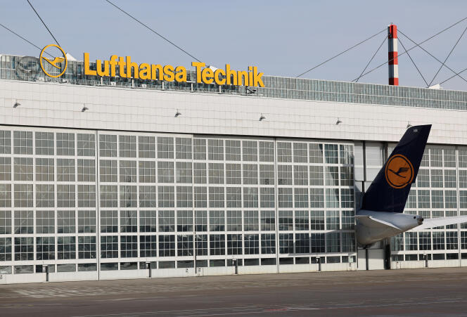 Die Geschichte eines Lufthansa-Flugzeugs aus der flugtechnischen Servicestation der Lufthansa Technik am Flughafen Franz Josef Strauß bei München, Deutschland, 15. Februar 2024. 