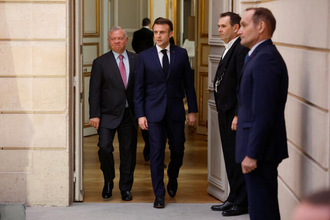 El presidente francés Emmanuel Macron y el rey de Jordania Abdallah II en el Elíseo el 16 de febrero de 2024.