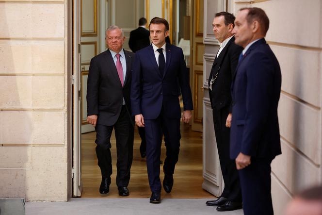 Le président français, Emmanuel Macron, et le roi de Jordanie, Abdallah II, à l’Elysée, le 16 février 2024.