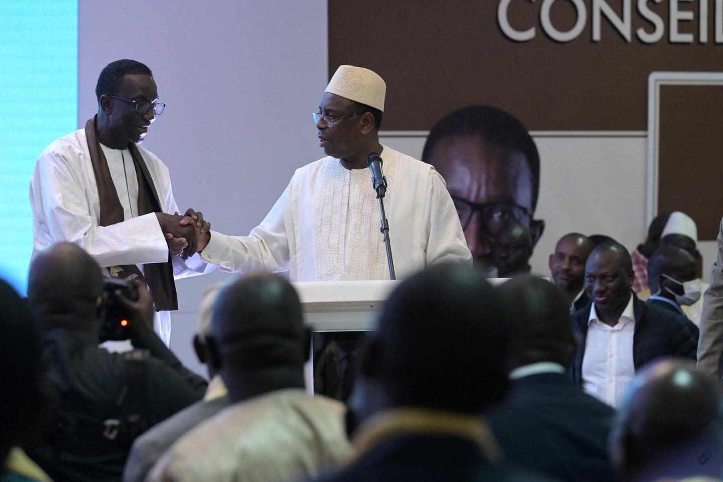 Senegal: 'The president should consider postponing the election until March'