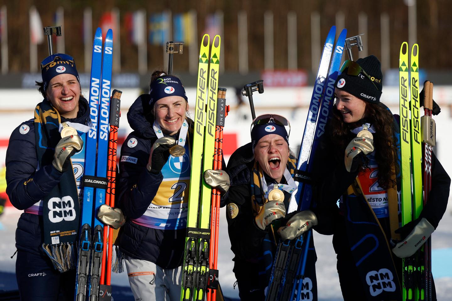 Biathlon : l&rsquo;&eacute;quipe de France s&rsquo;offre son premier titre mondial sur le relais f&eacute;minin
