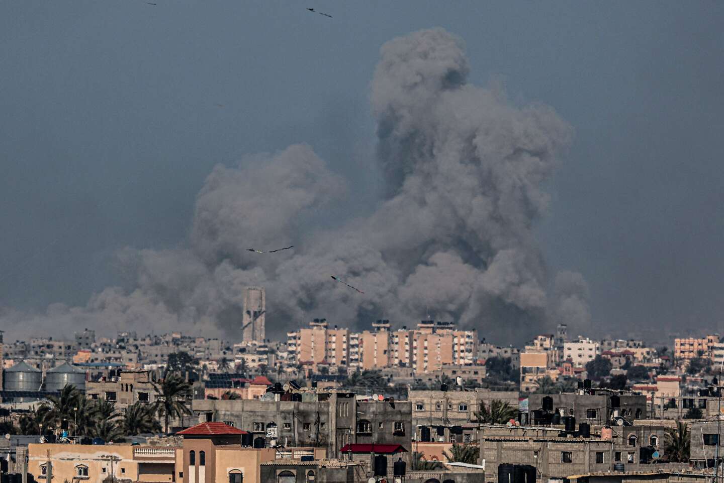 Guerre Israël-Hamas, jour 137 : situation humanitaire catastrophique à Gaza, nouvelle impasse en vue à l’ONU