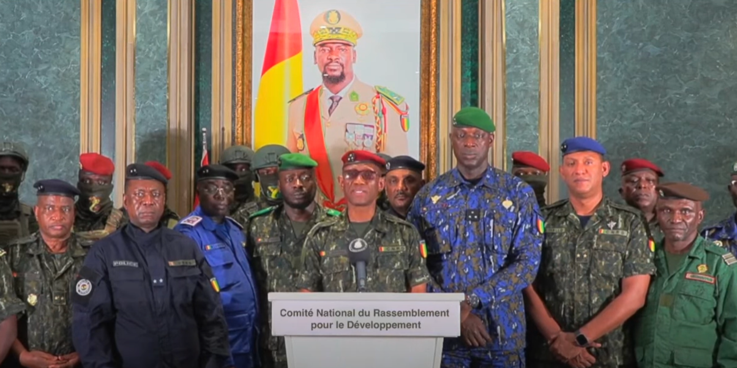 En Guinée, la junte dissout le gouvernement sur fond de crise sociale et de querelle d’ego