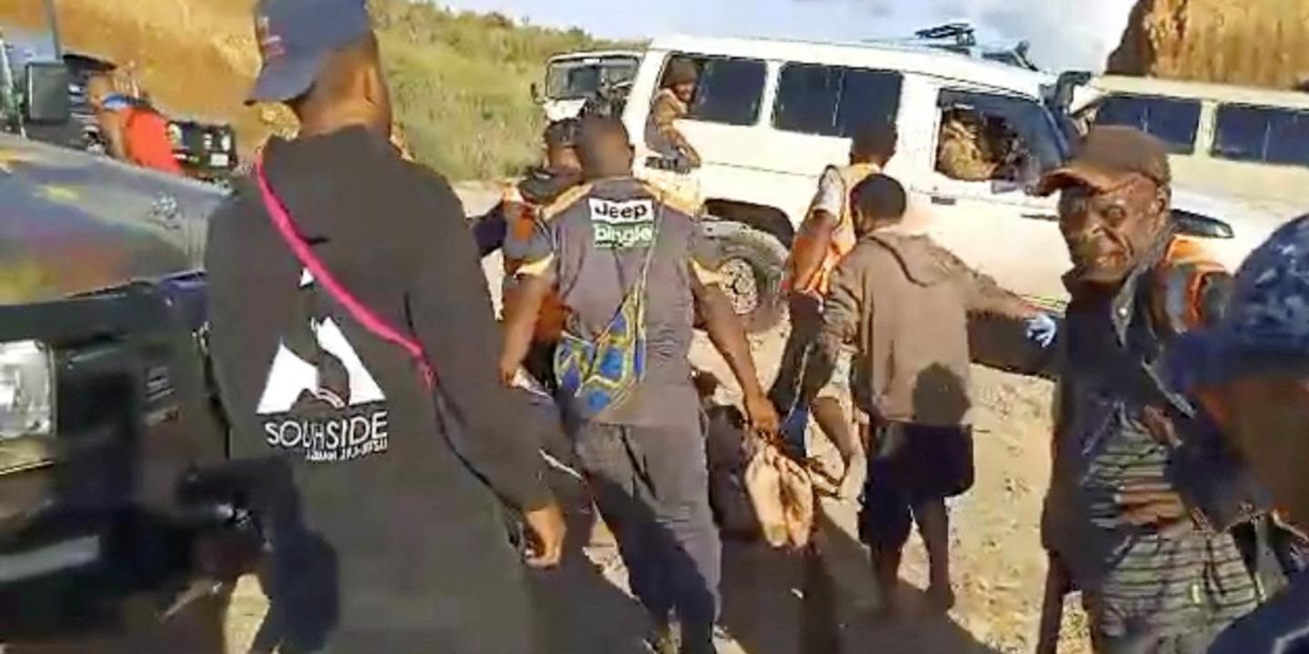 En Papouasie-Nouvelle-Guinée, le bilan meurtrier des affrontements tribaux aggravé par la dissémination des armes d’assaut