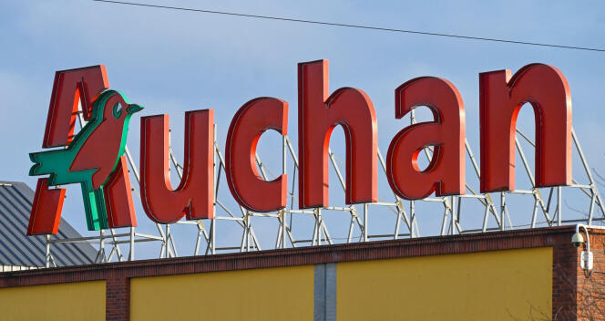 Supermarché Auchan à Englos (Nord), le 28 novembre 2022.