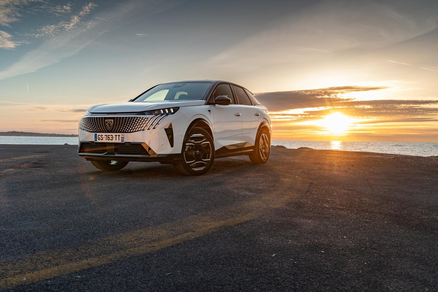 El Peugeot e-3008 saca a relucir la artillería pesada