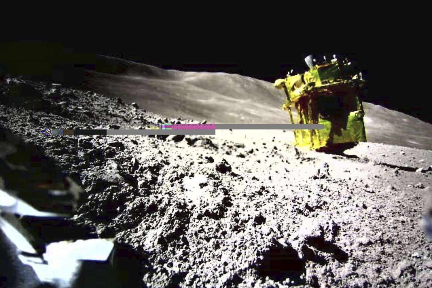 Japanese moon lander revives and communicates with base