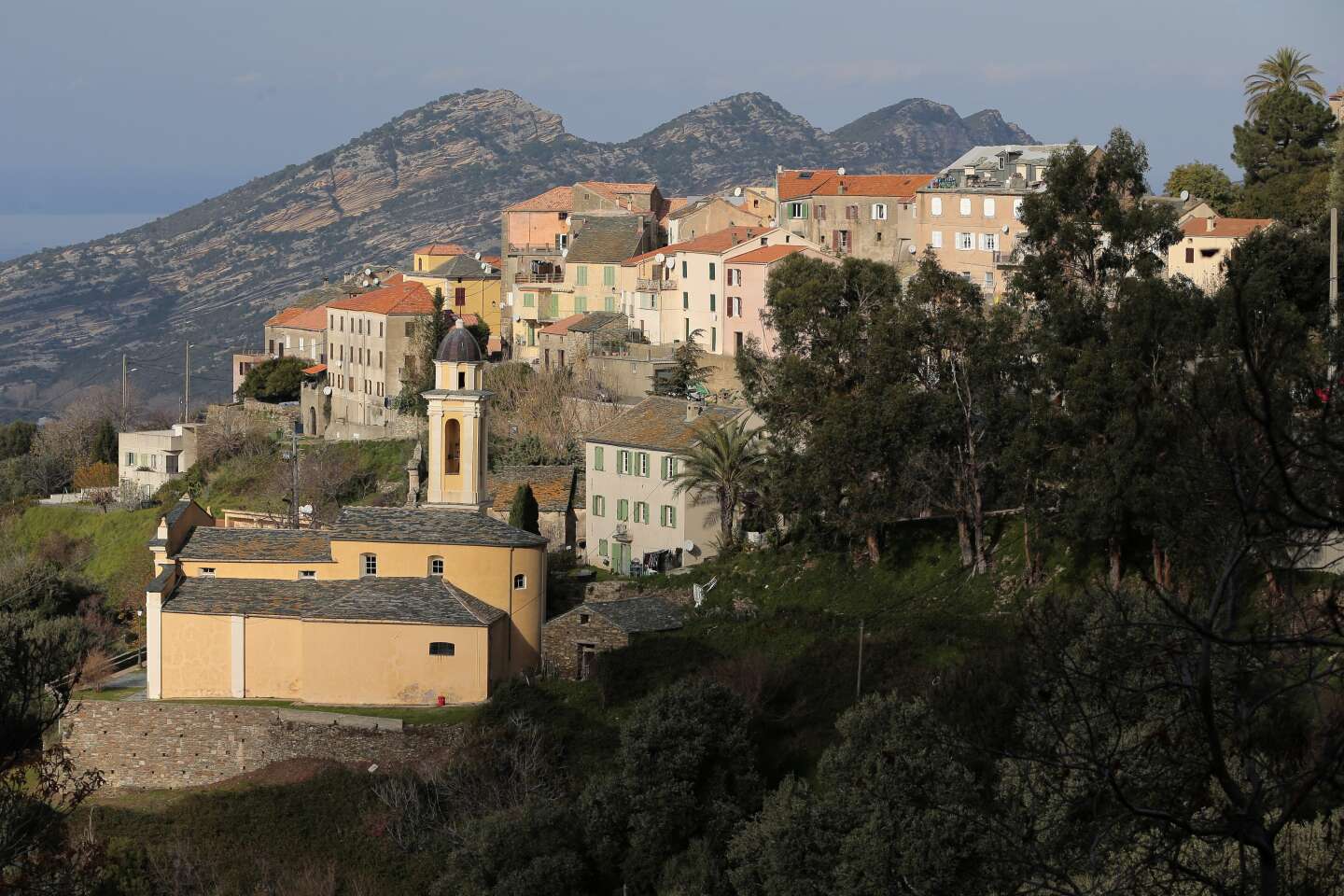En Corse, un gendarme mis en examen pour homicide volontaire et écroué après la mort d’un homme lors de son arrestation