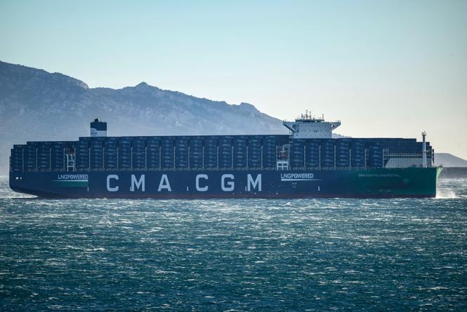 Le porte-conteneurs « Palais Royal » de la CMA CGM, près de Marseille, le 14 décembre 2023.