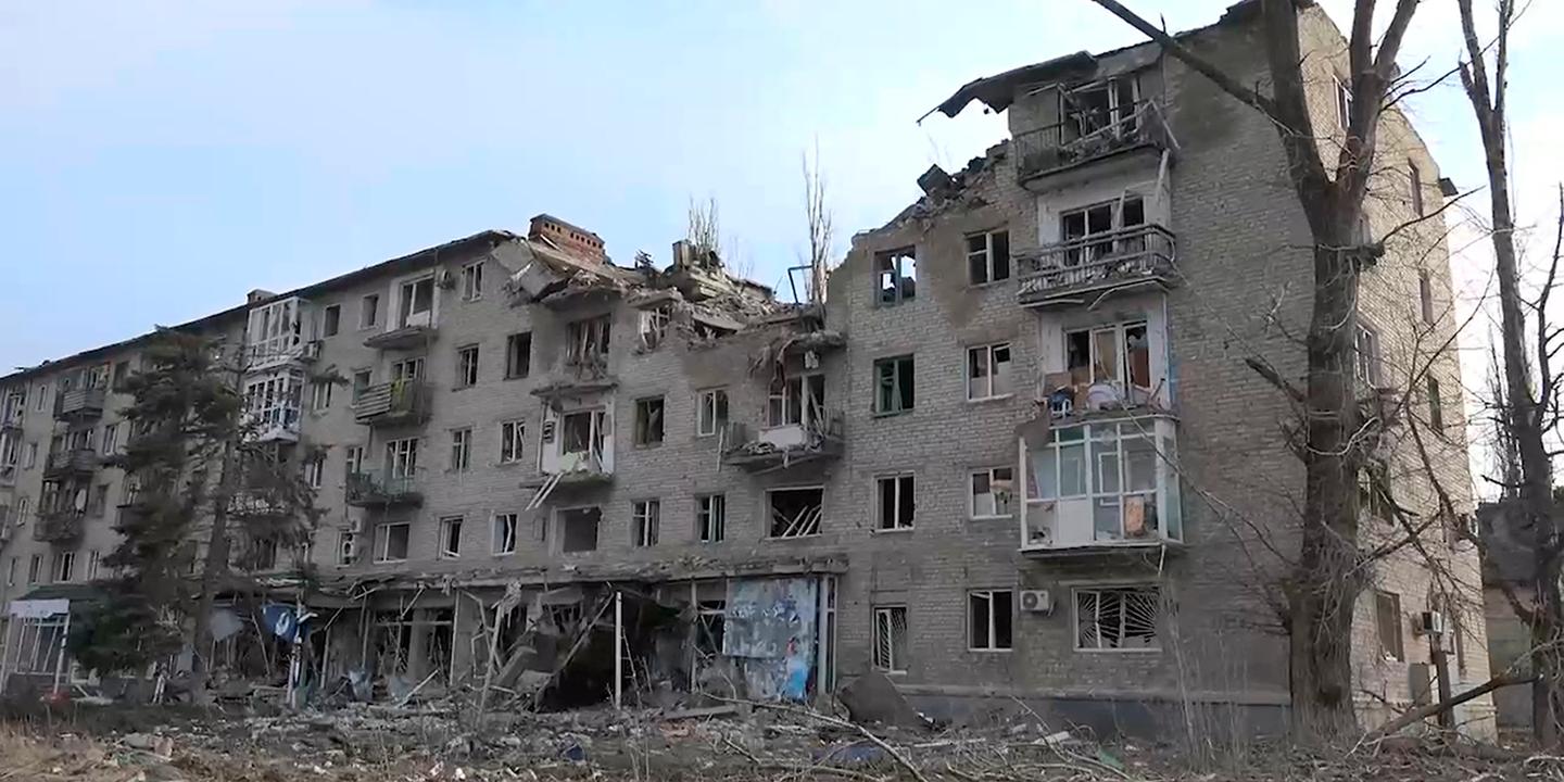 En directo, la guerra en Ucrania: el ejército ucraniano anuncia su retirada del pueblo de Lastochkyne, cerca de Avdiïvka