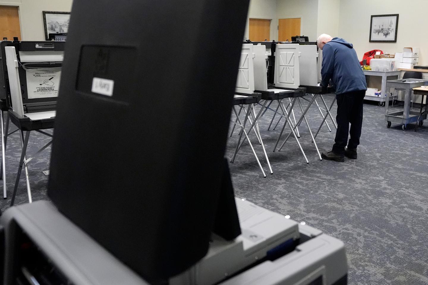 Biden and Trump secure victories in Michigan primaries, nearing potential rematch