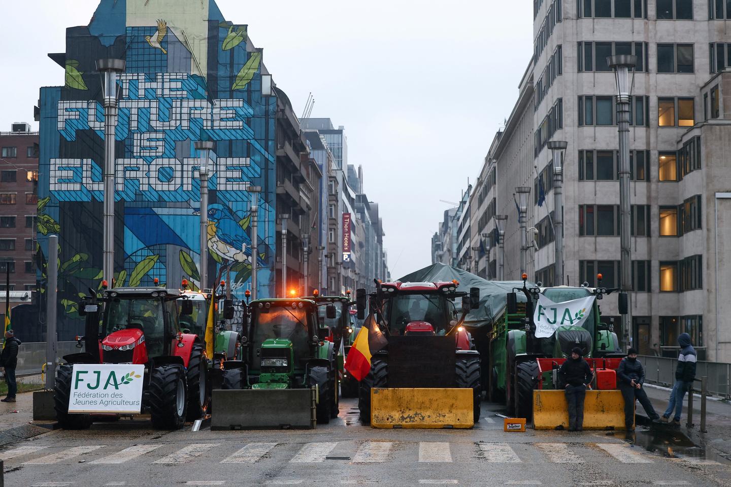 Farmers protest in Brussels outside EU agriculture ministers' meeting