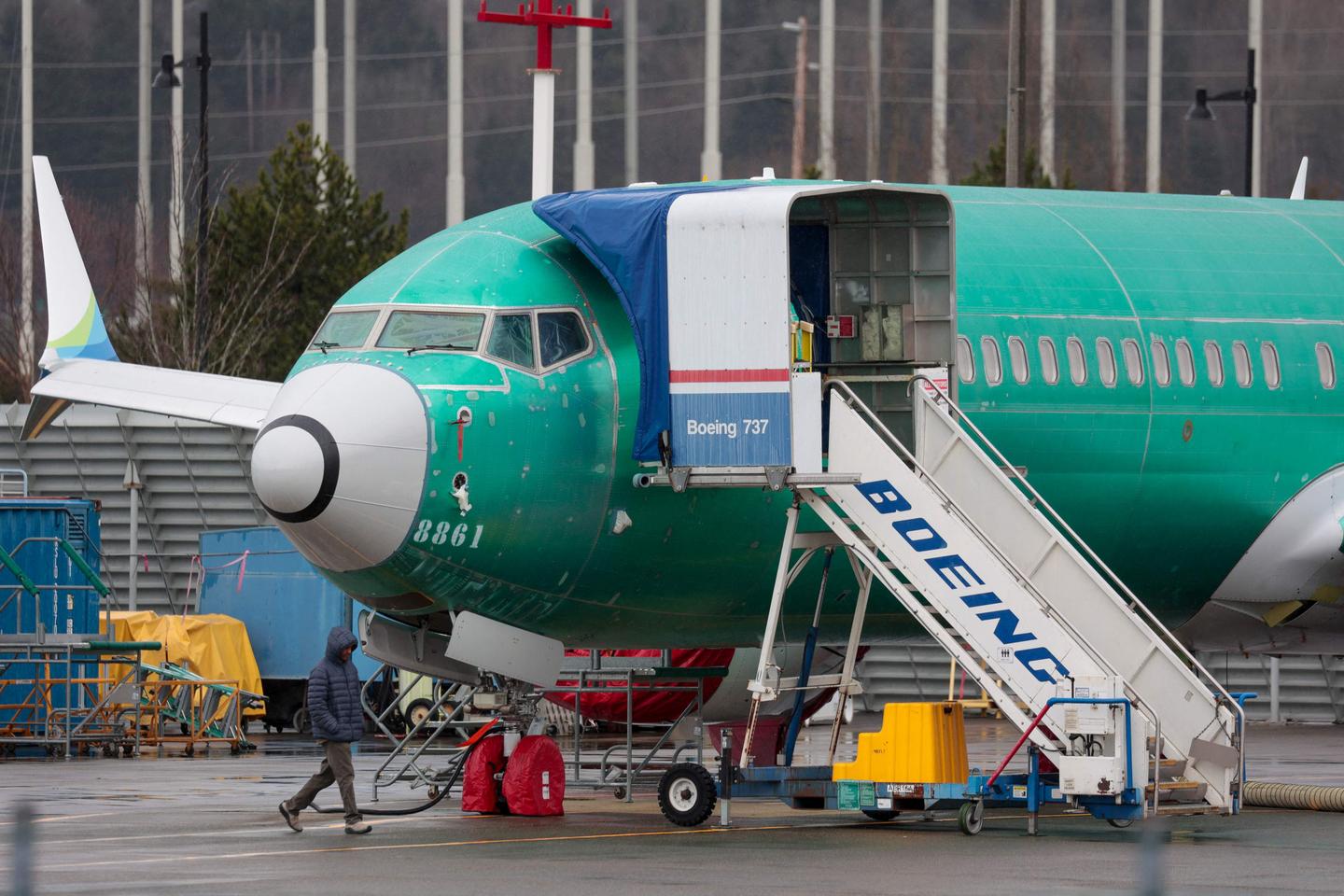 US regulators give Boeing 90 days to provide quality control plan