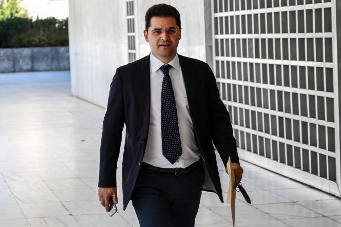 Le journaliste grec Thanasis Koukakis, qui avait révélé en 2022 être espionné par les services secrets, a fait l’objet d’une « poursuite bâillon » lancée par le chef de cabinet du premier ministre grec, Kyriakos Mitsotakis. 