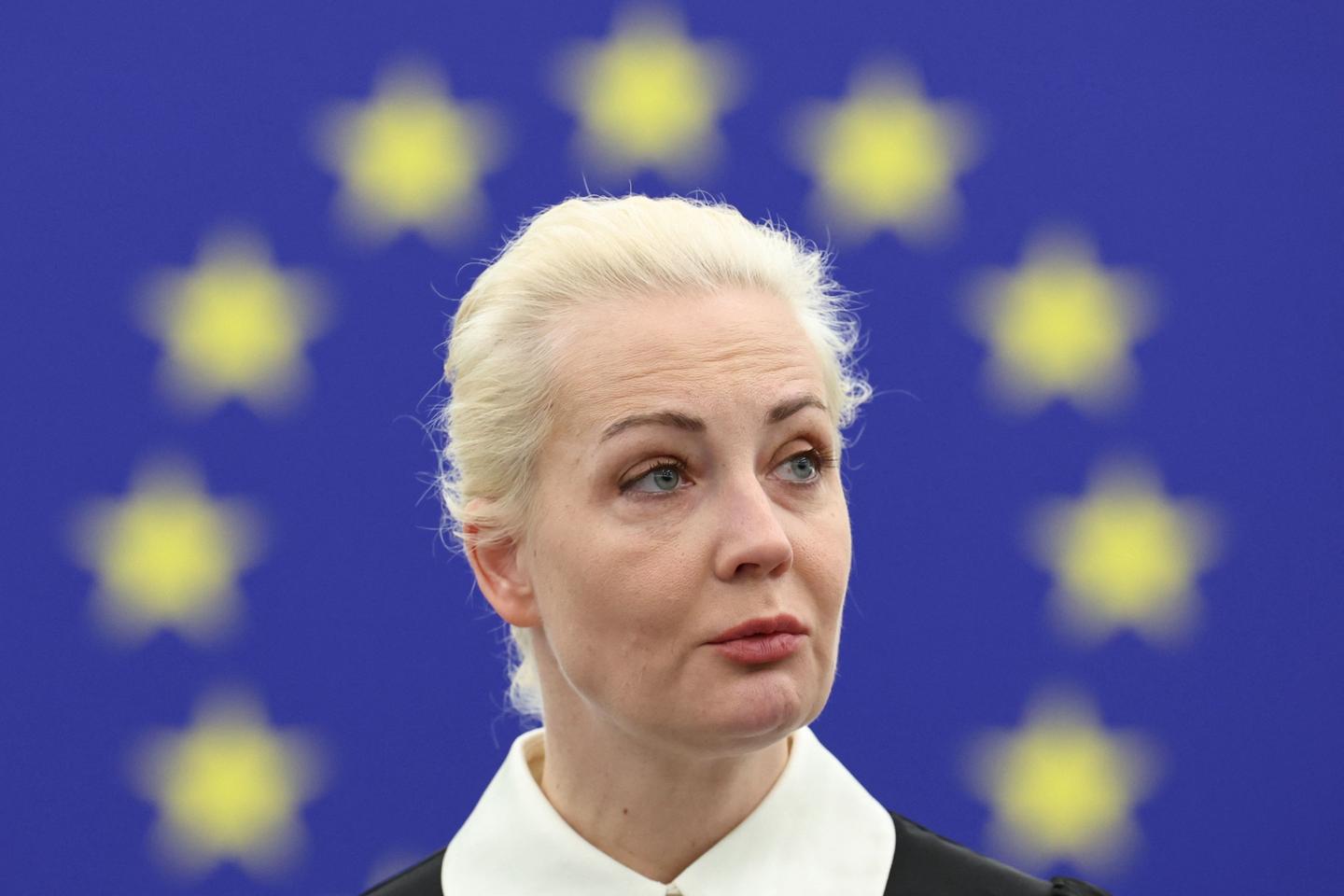 Yulia Navalnaya calls for election day protest against Vladimir Putin