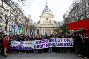 Rassemblement en faveur de l’inscription de l’IVG dans la Constitution, devant la Sorbonne à Paris, le 28 février 2024.