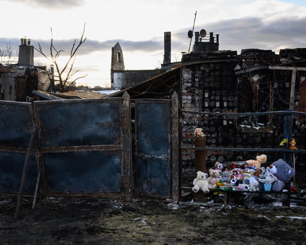 Les ruines de la maison de la famille Putyatine après la frappe russe, à Kharkiv (Ukraine), le 19 février 2024. 