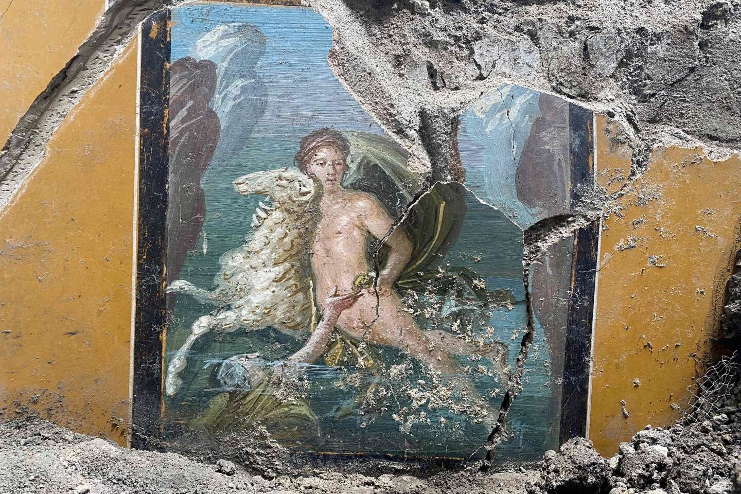 Pompéi : de splendides fresques découvertes lors de travaux de restauration et de fouilles