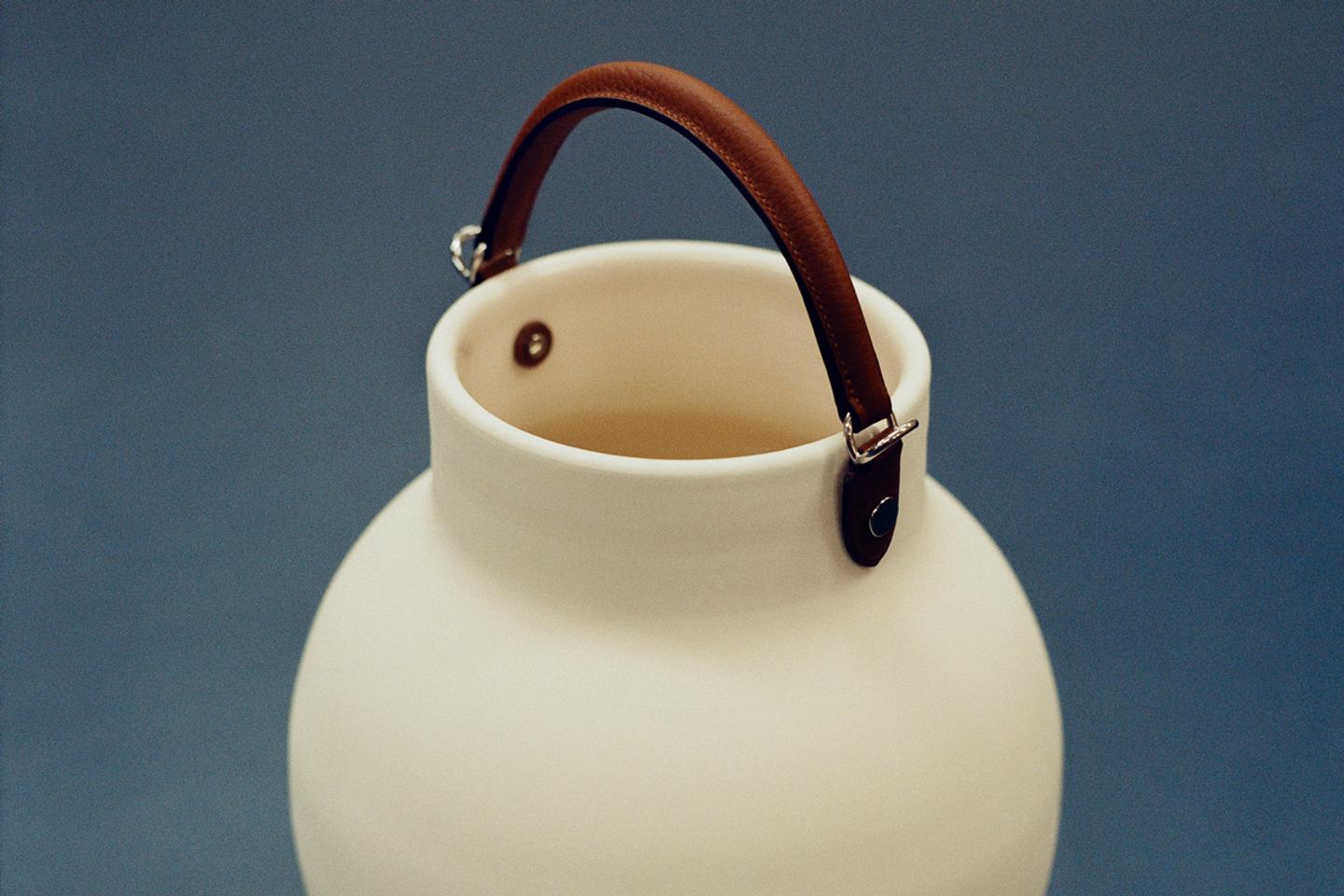En Petit h, el taller de reciclaje de Hermès, se reinventa todo lo que es demasiado bonito para tirarlo