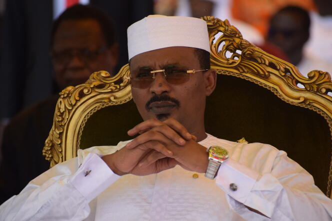 El presidente de la transición en Chad, Mahamat Idriss Deby Itno, asiste a las celebraciones del 63º Día de la Independencia, en Yamena, el 11 de agosto de 2023.
