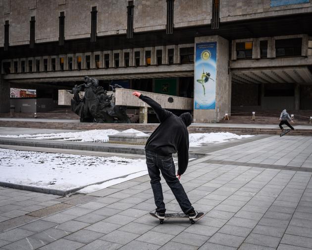 Sur la place de l’opéra national, à Kharkiv (Ukraine), le 20 février 2024. 